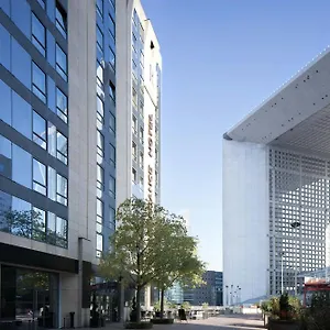 Renaissance Paris La Defense Puteaux